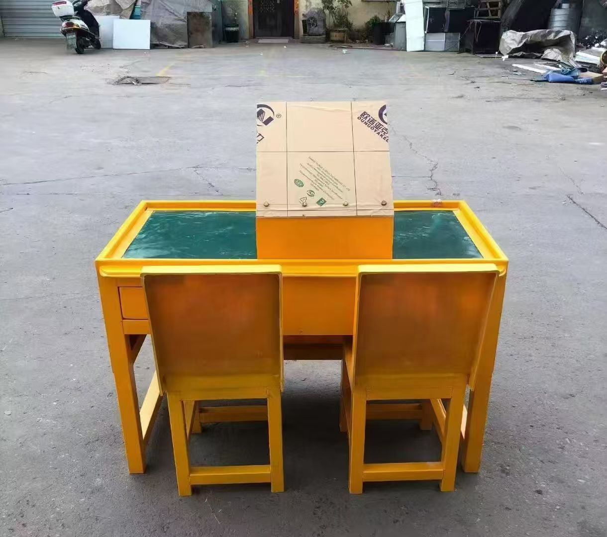 集安防静电导通桌井下煤矿火工品发放桌：危险品流转的安全守护者